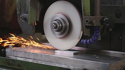 Schleifen und Oberflächenfinish